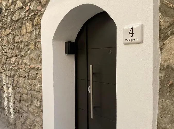 Vicolo72 4*